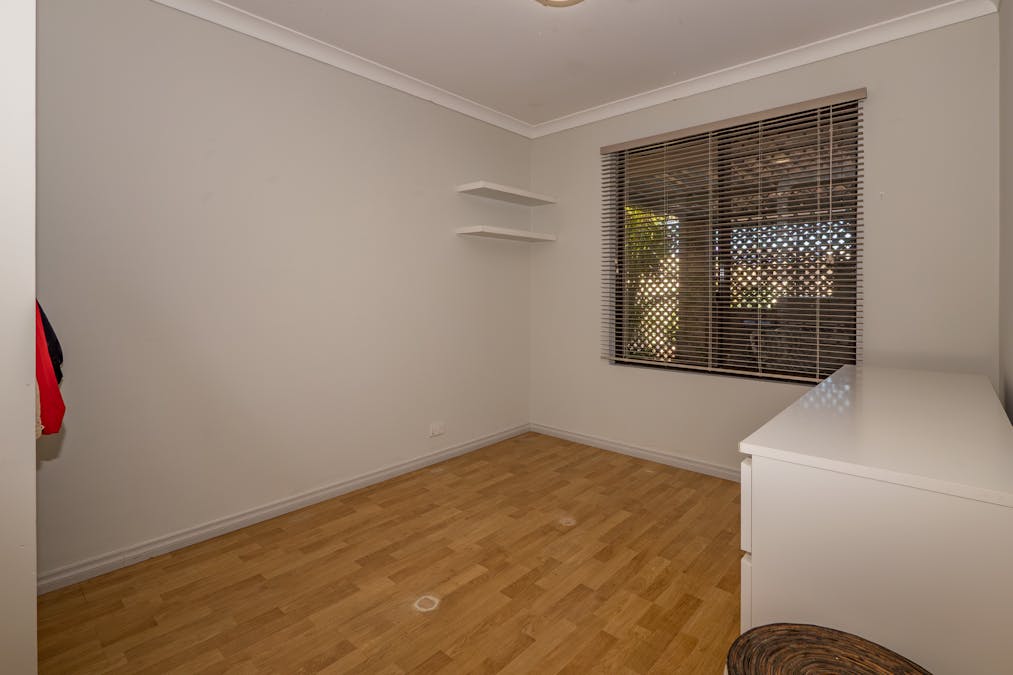 8 Carmody Road, Waikiki, WA, 6169 - Image 14