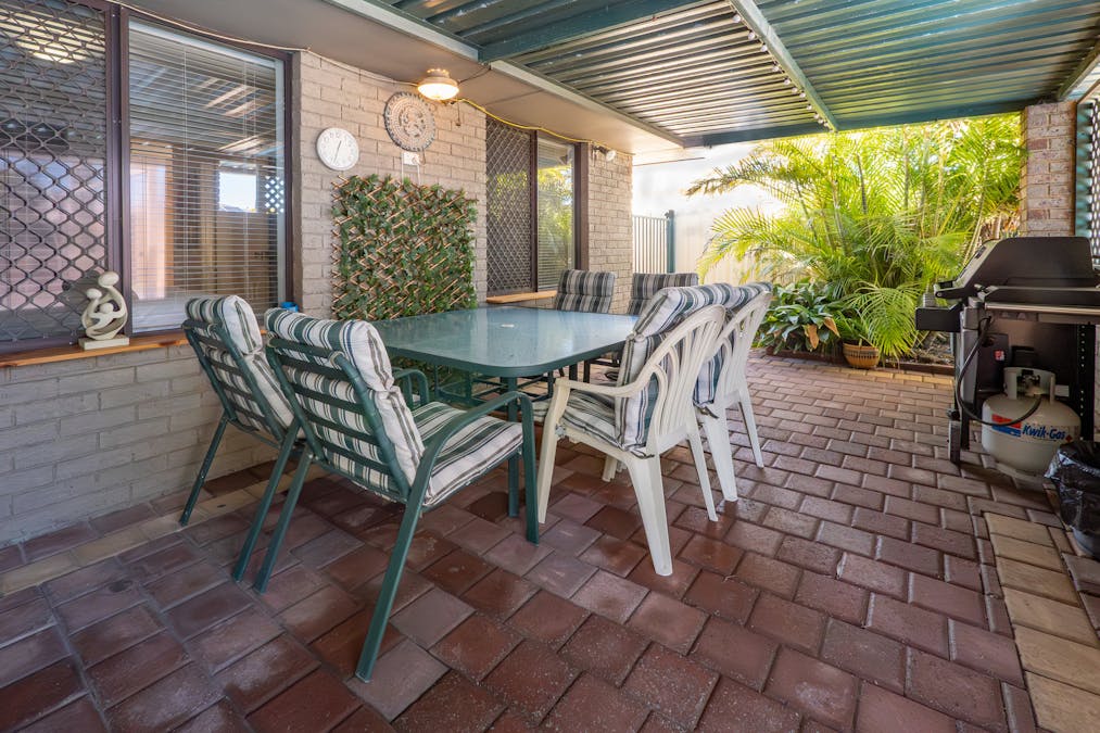 8 Carmody Road, Waikiki, WA, 6169 - Image 15