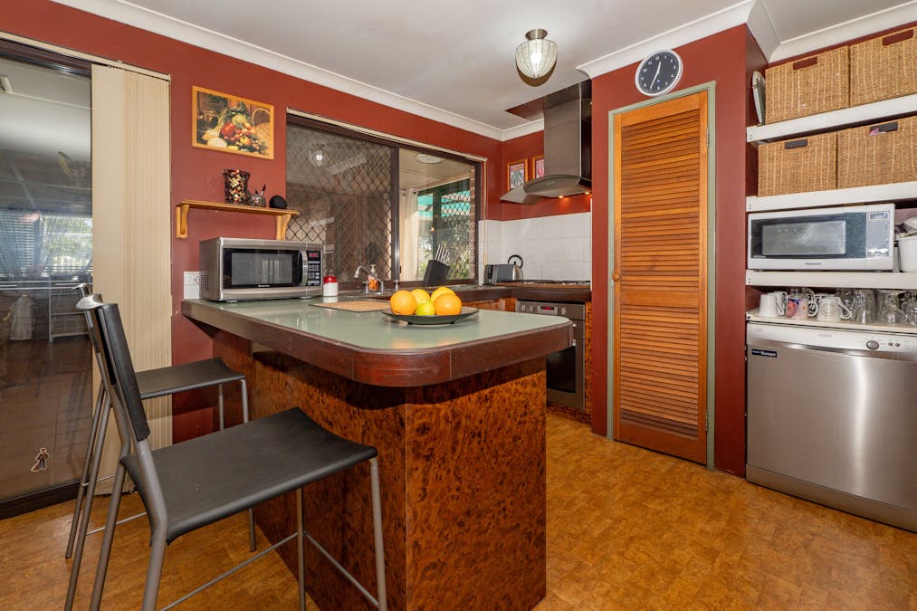 8 Carmody Road, Waikiki, WA, 6169 - Image 7