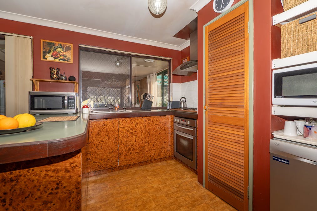 8 Carmody Road, Waikiki, WA, 6169 - Image 8