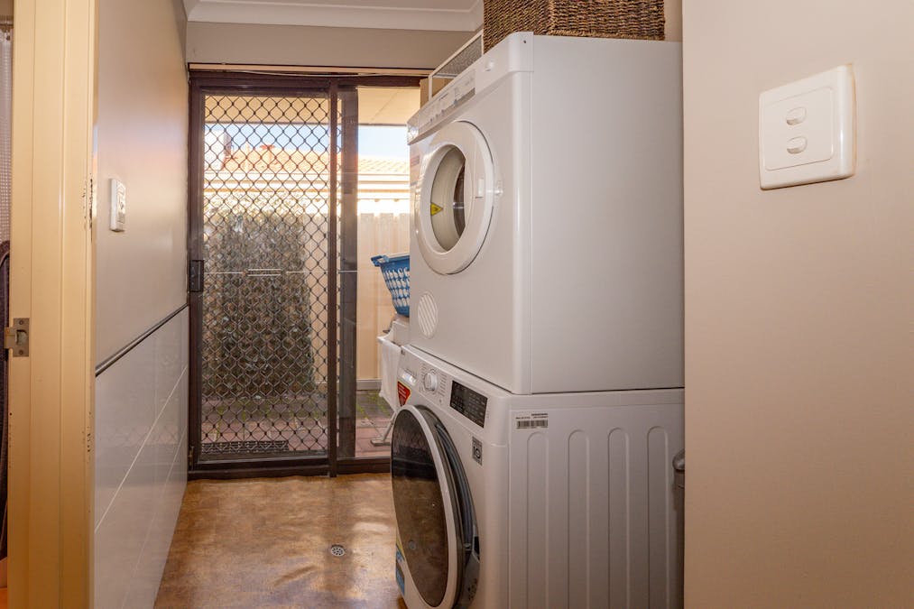 8 Carmody Road, Waikiki, WA, 6169 - Image 21
