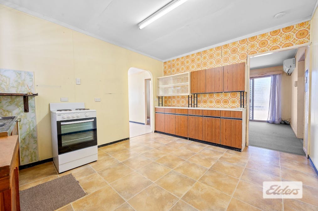 9 Ailsa Street, West Gladstone, QLD, 4680 - Image 5