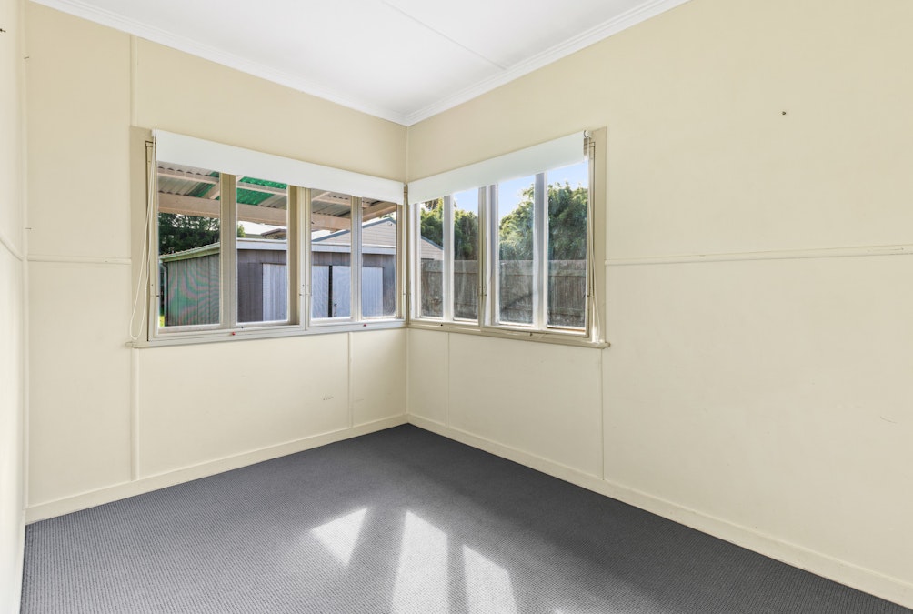 15 Somme Street, North Toowoomba, QLD, 4350 - Image 9