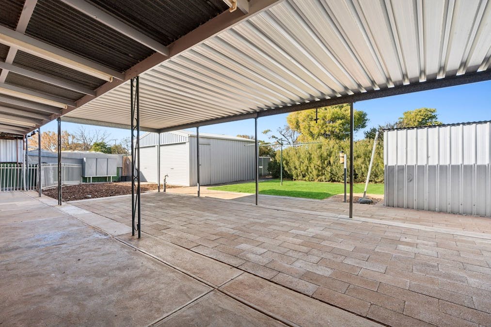 12 Miller Street, Waikerie, SA, 5330 - Image 9