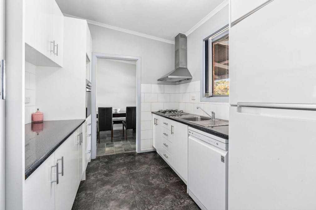 12 Miller Street, Waikerie, SA, 5330 - Image 6