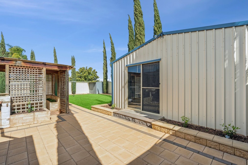 8 Tonkin Street, Loxton, SA, 5333 - Image 10