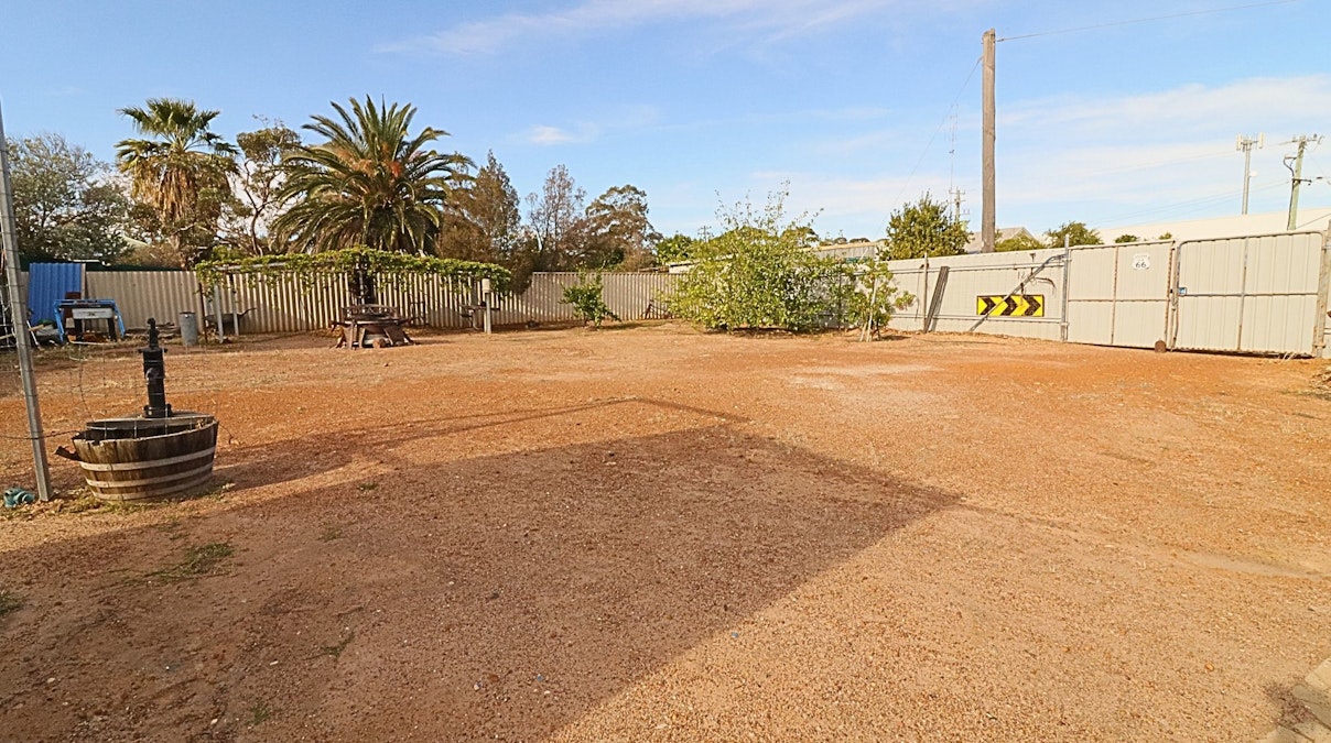 27 Elphin Crescent, Wongan Hills, WA, 6603 - Image 15