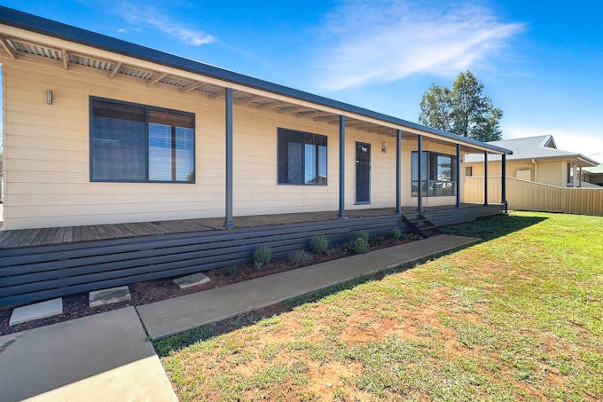 37 Duffy Drive, Cobar, NSW, 2835 - Image 1