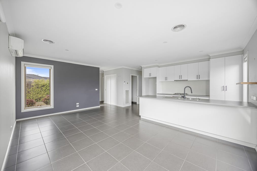 3/100a Beverin Street, Sebastopol, VIC, 3356 - Image 9