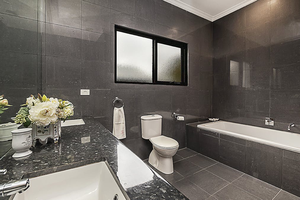 18 Lonsdale Street, Hamilton, VIC, 3300 - Image 7