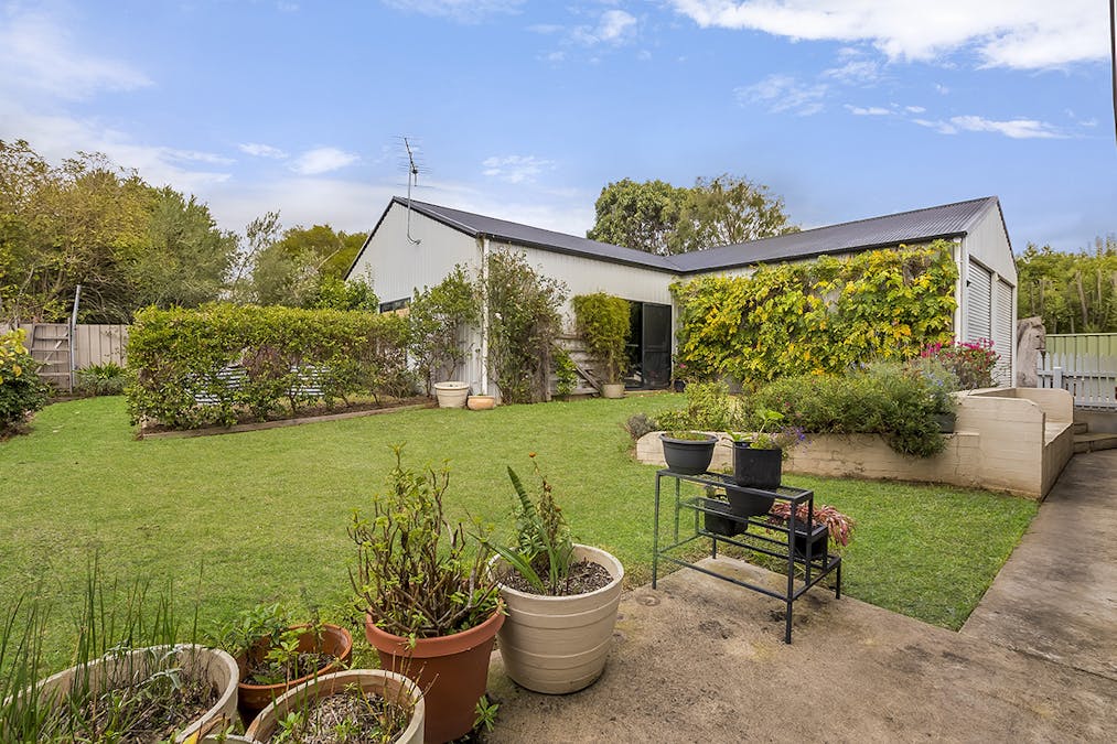 18 Lonsdale Street, Hamilton, VIC, 3300 - Image 11