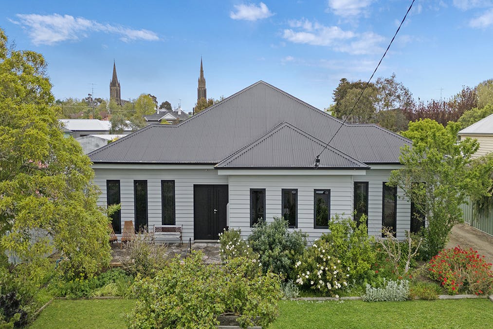 18 Lonsdale Street, Hamilton, VIC, 3300 - Image 1