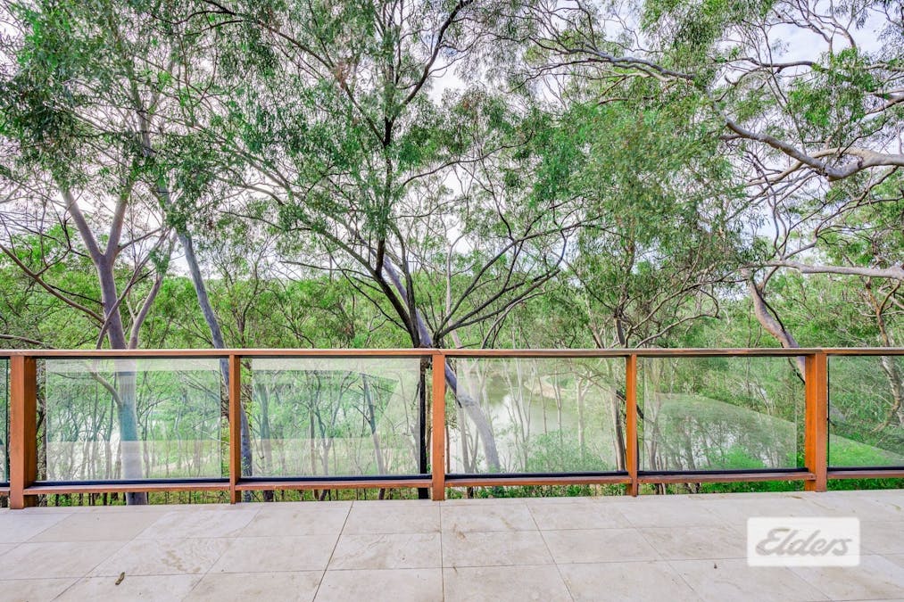 8 Kessell Street, West Gladstone, QLD, 4680 - Image 16