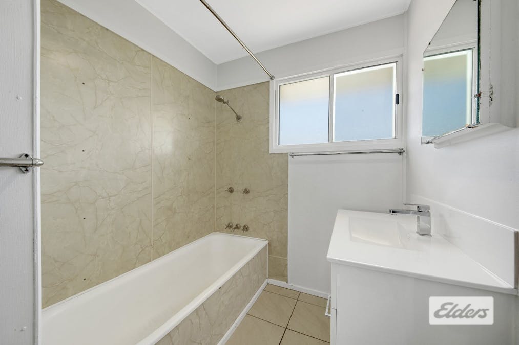 25 Moura Crescent, Barney Point, QLD, 4680 - Image 11