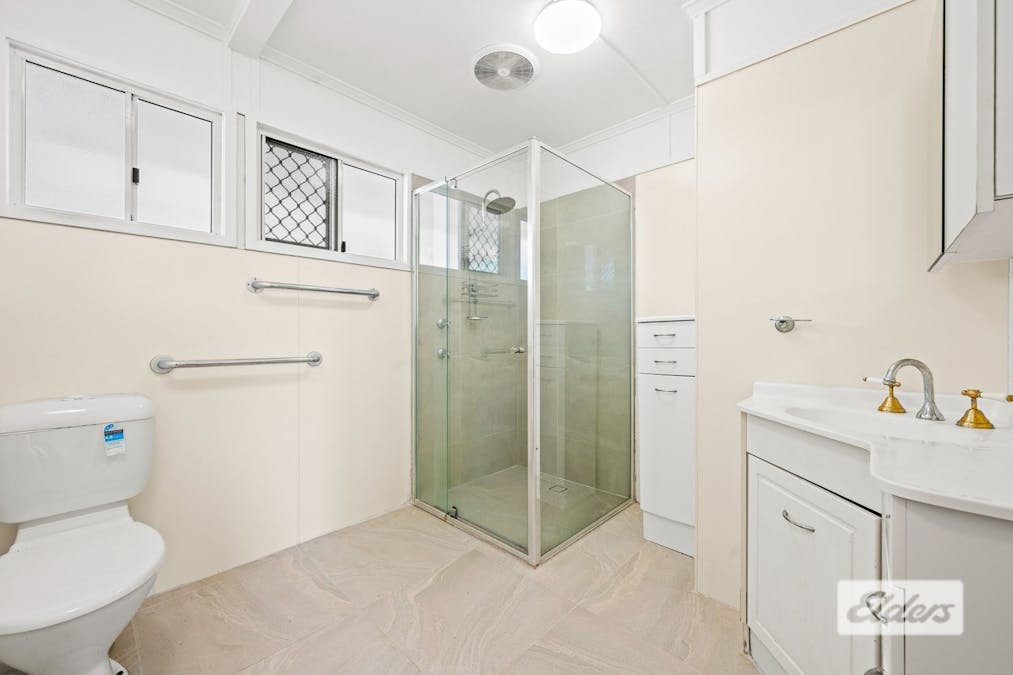 8 Larsen Street, West Gladstone, QLD, 4680 - Image 11