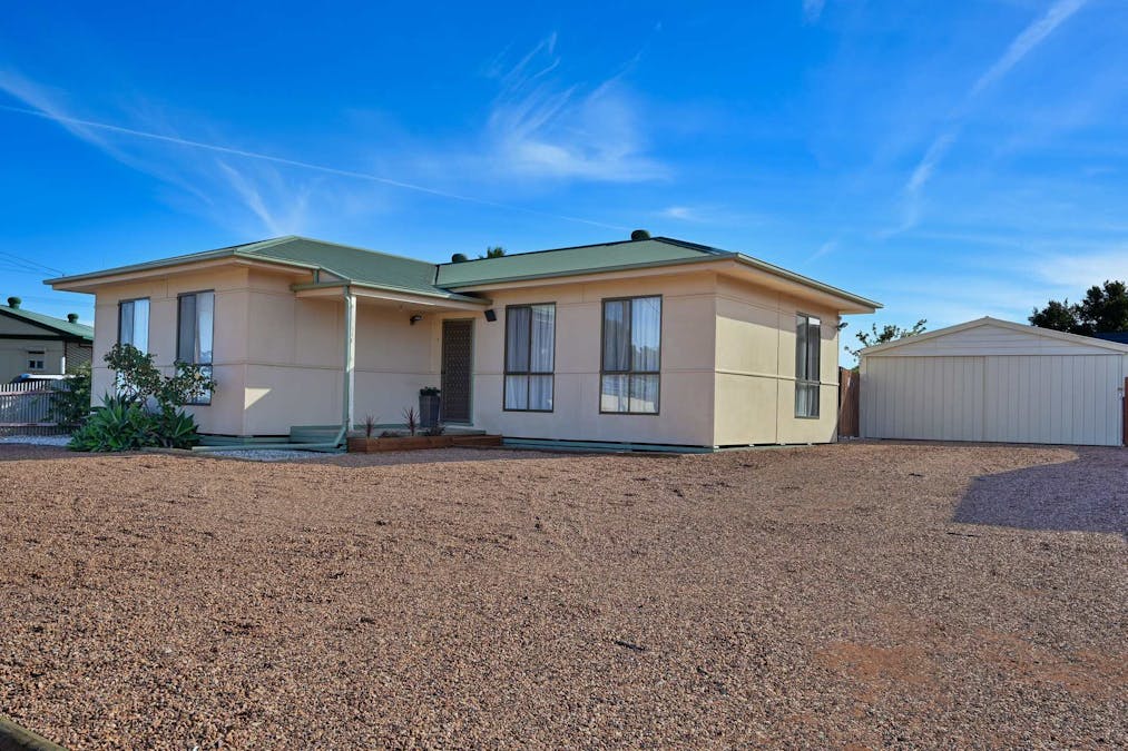 3 Henshelwood Street, Whyalla Norrie, SA, 5608 - Image 2