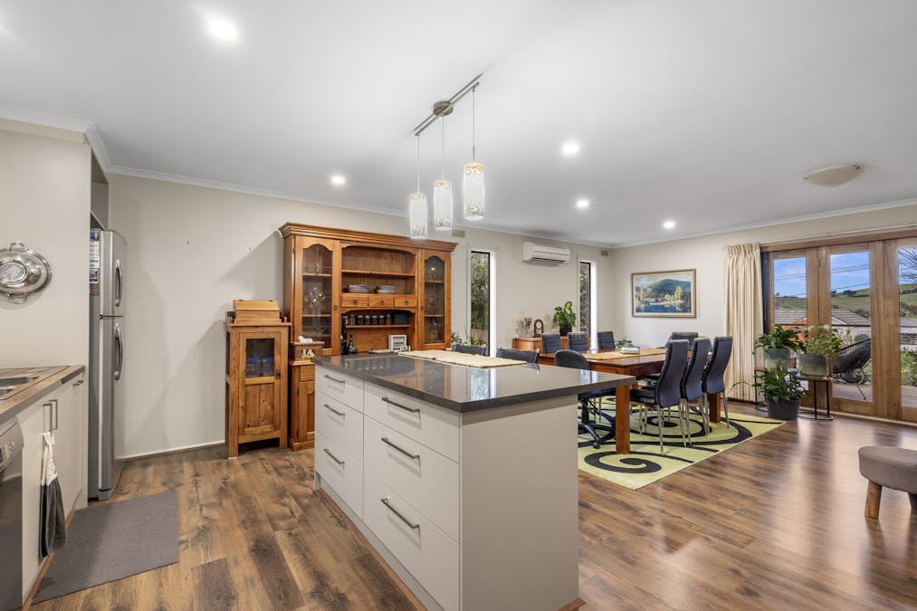 20 Clarence Street, Loch, VIC, 3945 - Image 2