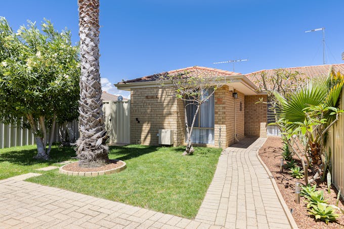 15/96 Simpson Avenue, Rockingham, WA, 6168 - Image 1