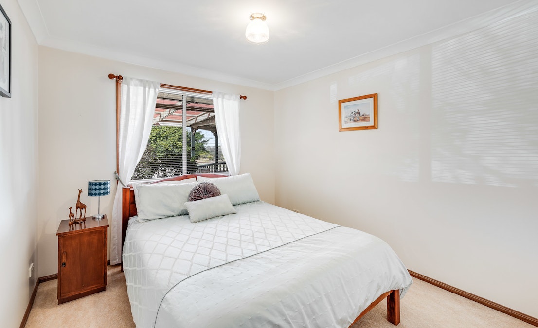 12 Stark Drive, Vale View, QLD, 4352 - Image 13