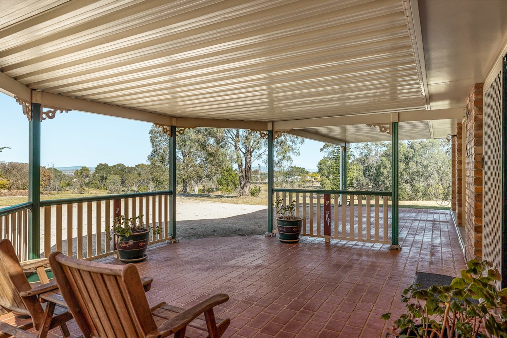 12 Stark Drive, Vale View, QLD, 4352 - Image 6