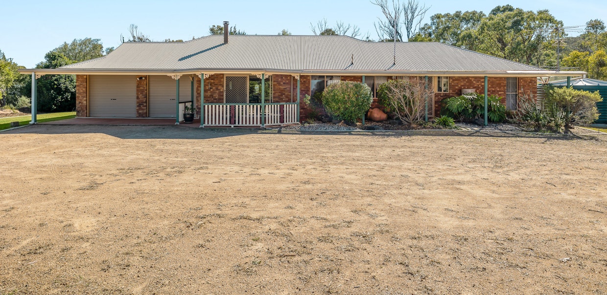 12 Stark Drive, Vale View, QLD, 4352 - Image 5