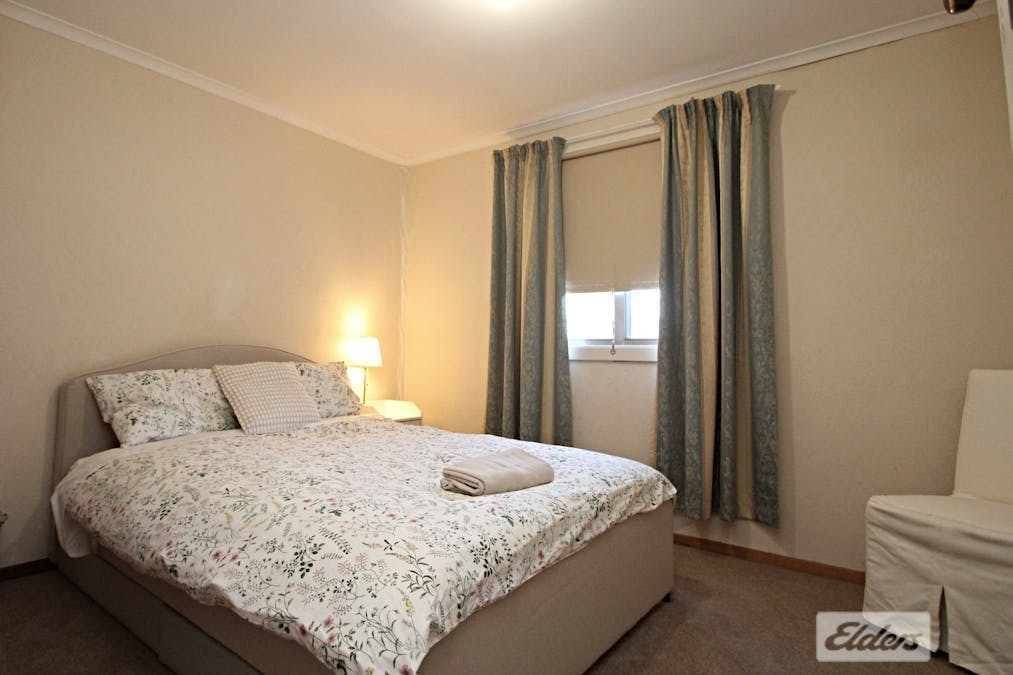 17 Jonathon Street, Clare, SA, 5453 - Image 15
