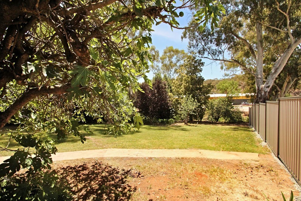 17 Jonathon Street, Clare, SA, 5453 - Image 20