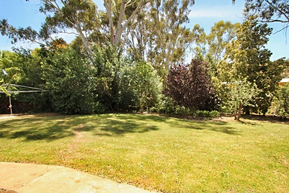 17 Jonathon Street, Clare, SA, 5453 - Image 4