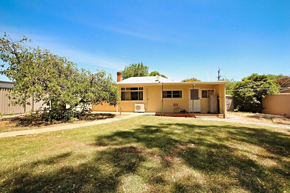17 Jonathon Street, Clare, SA, 5453 - Image 21