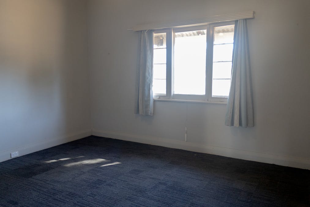 5 Todd Street, Merredin, WA, 6415 - Image 10