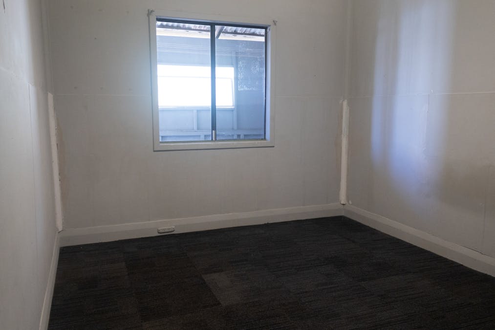 5 Todd Street, Merredin, WA, 6415 - Image 12