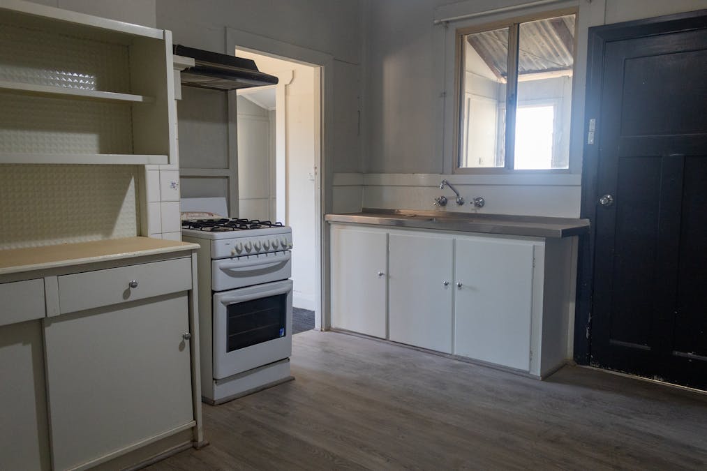 5 Todd Street, Merredin, WA, 6415 - Image 6