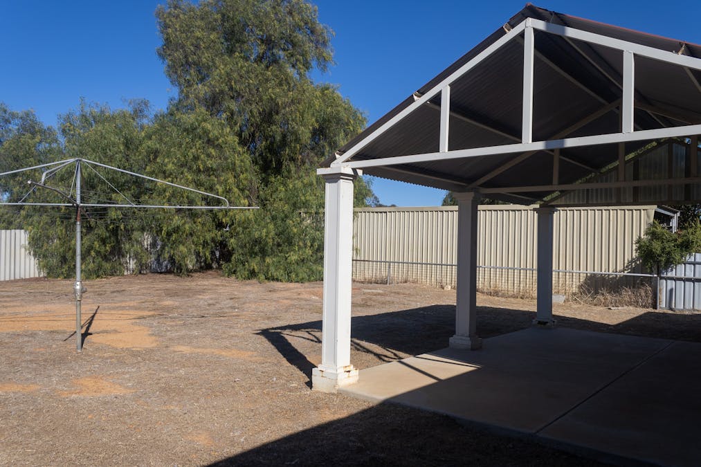 5 Todd Street, Merredin, WA, 6415 - Image 18