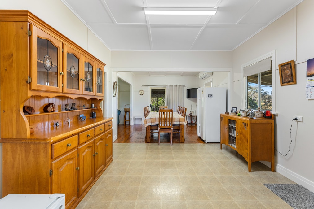 32 Scrubby Road, Scrubby Mountain, QLD, 4356 - Image 9