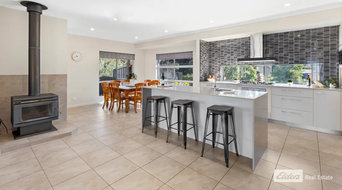 21 Jeffcott Street, Little Grove, WA, 6330 - Image 1