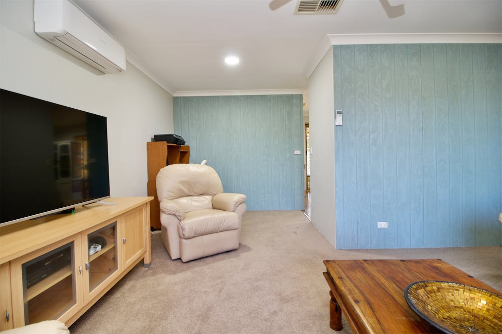 66 Stainer Avenue, Rockingham, WA, 6168 - Image 4