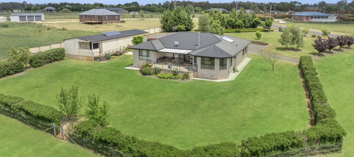 1 Lakeview Road, Guyra, NSW, 2365 - Image 3