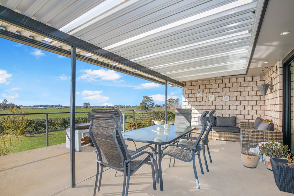 1 Lakeview Road, Guyra, NSW, 2365 - Image 14