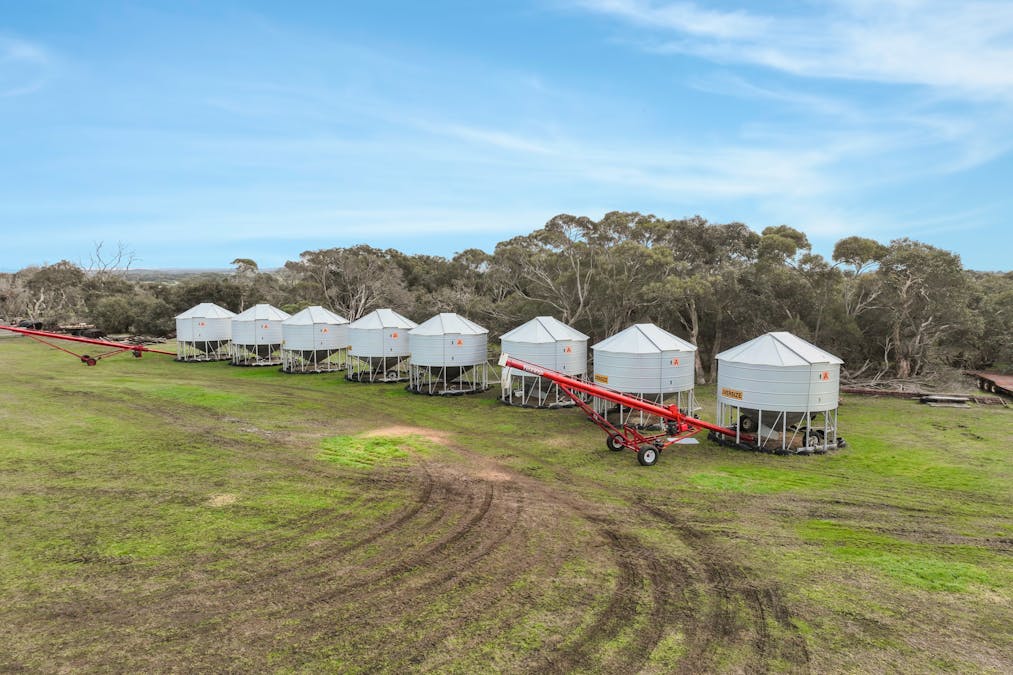 1048 Crabbs Road, Newland, SA, 5223 - Image 8