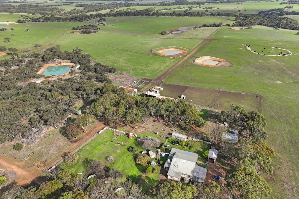 1048 Crabbs Road, Newland, SA, 5223 - Image 23
