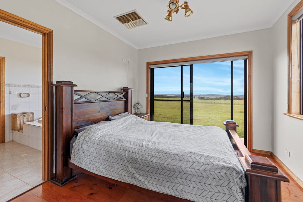 1048 Crabbs Road, Newland, SA, 5223 - Image 22