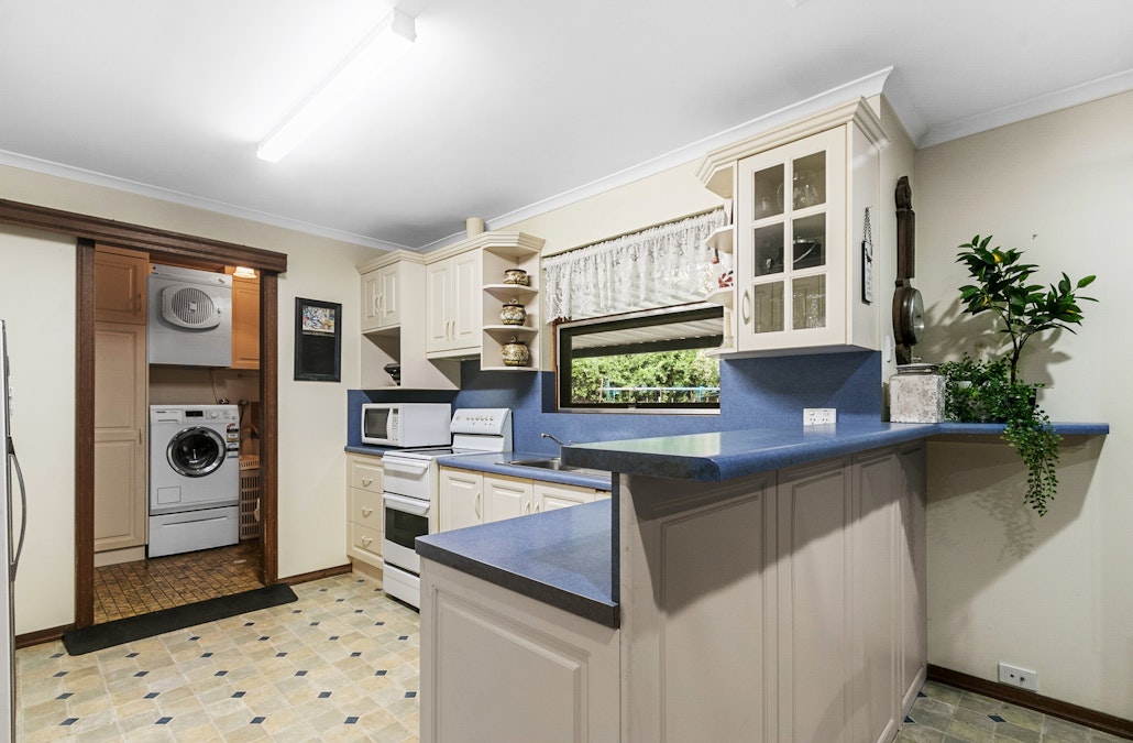 11 Paxton Terrace, Burra, SA, 5417 - Image 7