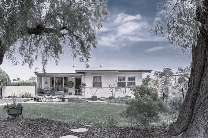 12 Fifth Street, Loxton, SA, 5333 - Image 1