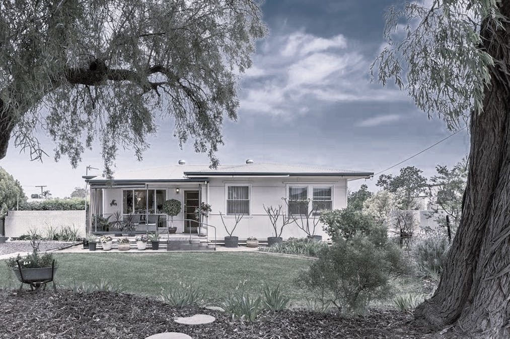 12 Fifth Street, Loxton, SA, 5333 - Image 1