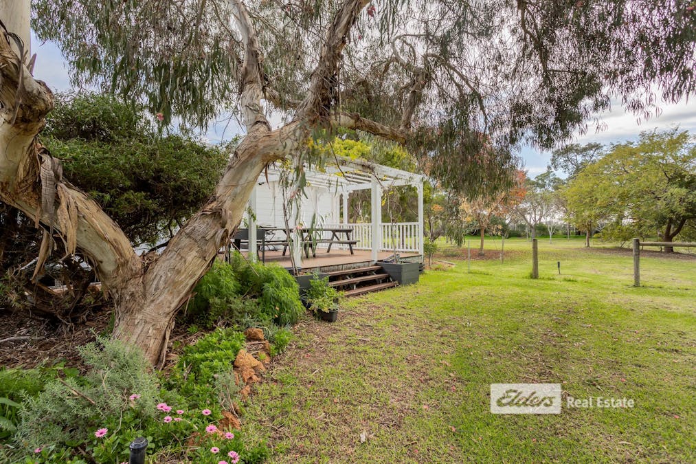 221 Herbert Road, Harvey, WA, 6220 - Image 25