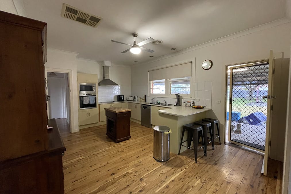 71 Murray Street, Finley, NSW, 2713 - Image 5