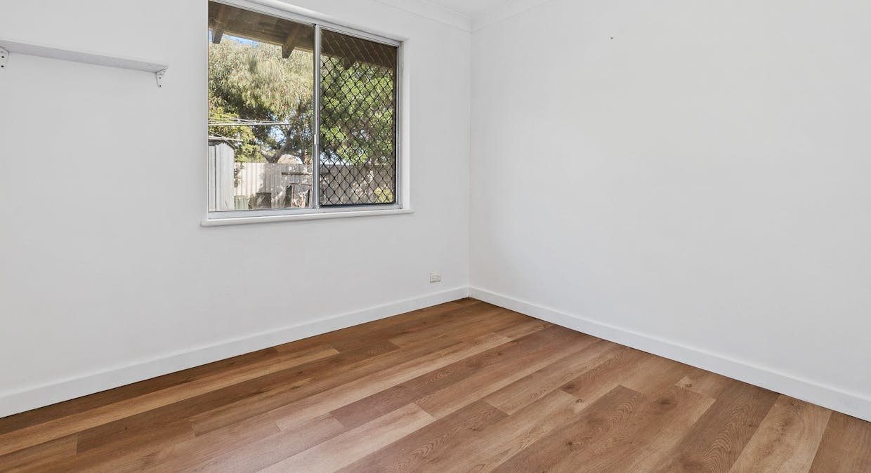 2 Kenton Way, Rockingham, WA, 6168 - Image 15