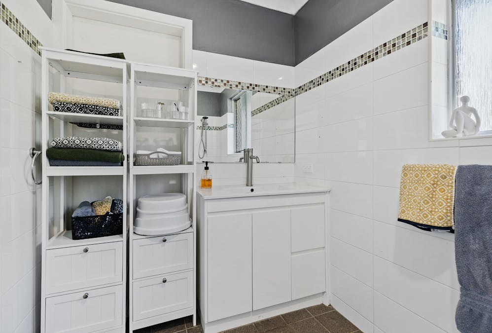 2 Kenton Way, Rockingham, WA, 6168 - Image 16