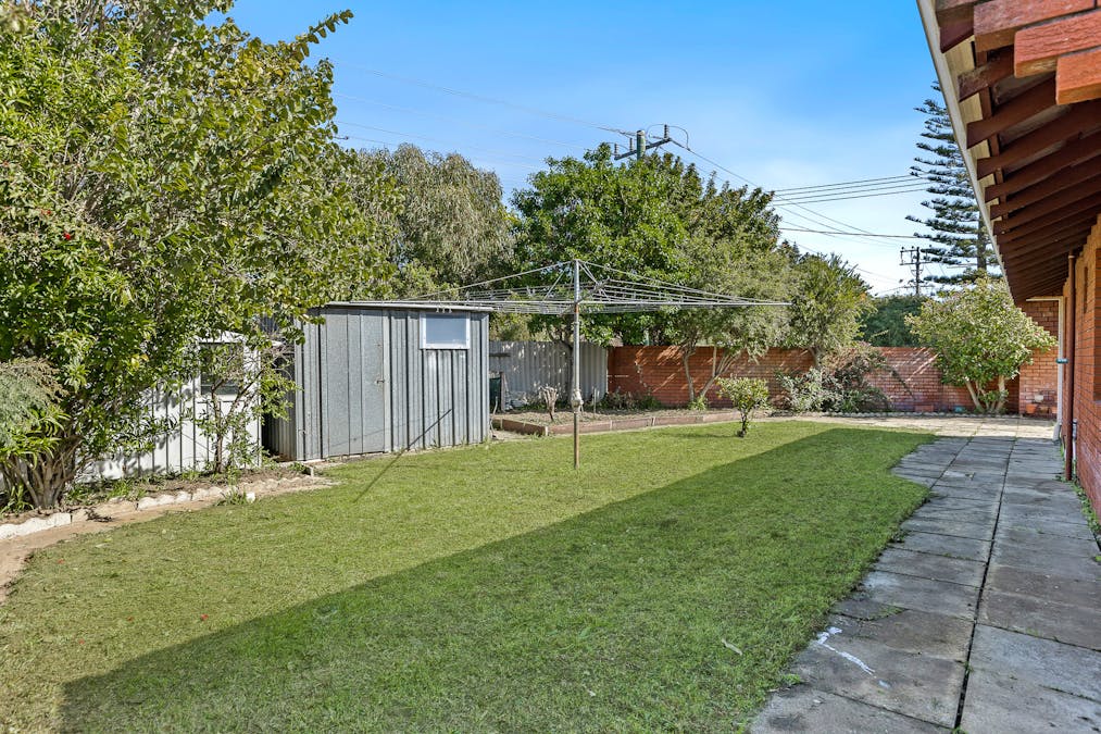 2 Kenton Way, Rockingham, WA, 6168 - Image 21