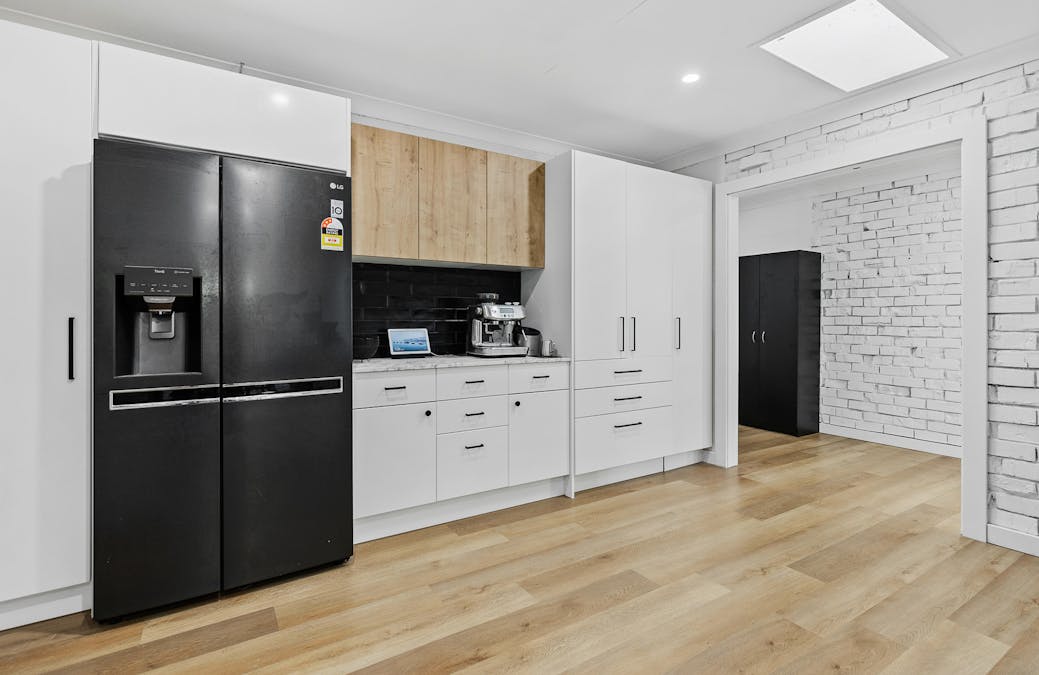 2 Kenton Way, Rockingham, WA, 6168 - Image 12